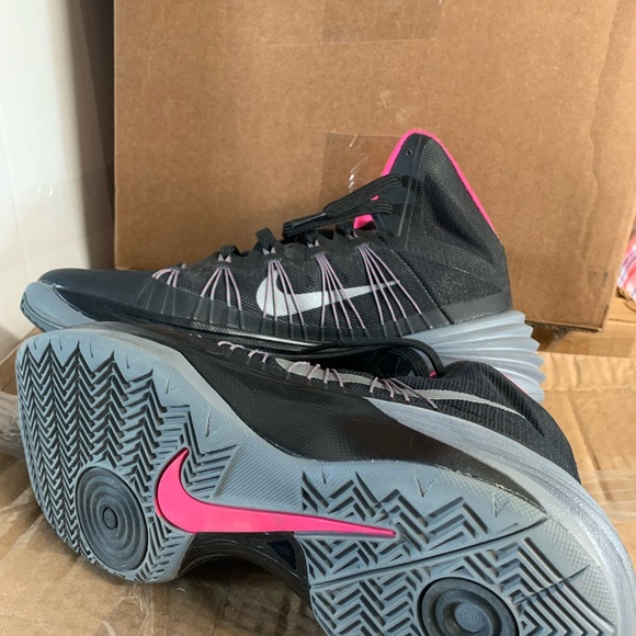 Nike hyperdunks mens 9.5. US - Picture 4 of 5